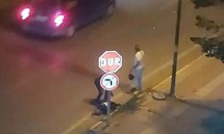 Otomobilin çarptığı kadın öldü; kaza kamerada