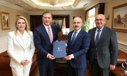 Özgür Özel'in partisinin adı 'Yeni Parti' oldu / Ek fotoğraflar