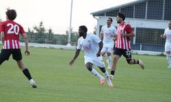 Pendikspor hazırlık maçında Batman Petrolspor'u 3-1 mağlup etti