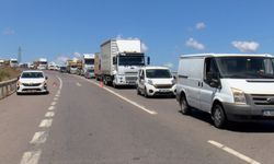 Pendik'te iki otomobilin karıştığı kazada 1'i çocuk 2 kişi yaralandı