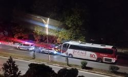 Polis aracına çarpan yolcu otobüsünün şoförü alkollü çıktı