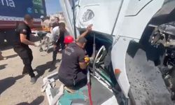 Şanlıurfa'da TIR'ın kamyona çarptığı ölümlü kaza kamerada