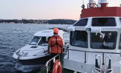 Sarıyer açıklarında su alan tekne kurtarıldı