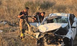 Şırnak'ta otomobil tarlaya uçtu: 1 ölü, 2 yaralı