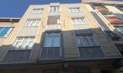 Sultangazi'de kolonlarında çatlaklar oluşan bina tahliye edildi