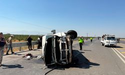 Tarım işçilerini taşıyan minibüs devrildi: 5 yaralı