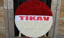 TİKAV, bursiyerleri ile Anıtkabir'i ziyaret etti