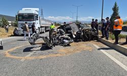 TIR'a arkadan çarpan otomobilin sürücüsü ağır yaralandı