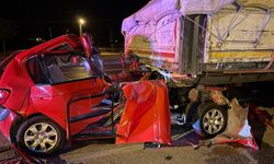 TIR'a arkadan çarpan otomobilin sürücüsü öldü
