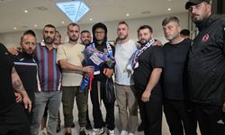 Trabzonspor'un yeni transferi Noah Saviolo şehre geldi / Metin eklendi
