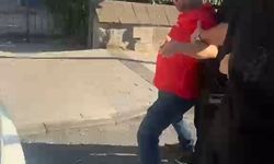 Üsküdar'da motosiklet sürücüsü ile skuterli çiftin kavgası kamerada