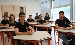 'Yapay zekayı kullanan değil, üreten gençler yetiştireceğiz'