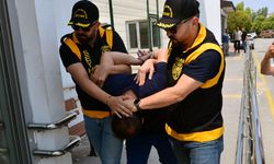 Yüksek sesle konuşurken uyardığı için komşusunun evine ateş etmiş