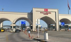 Yunanistan'a açılan sınır kapılarında giriş ve çıkışlar durdu