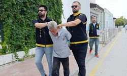 Yürümekte zorlanan şüpheli, kapının camını kırdığı iş yerindeki imitasyon takıları çaldı (3)