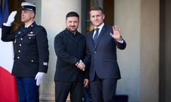 Zelenskiy, Macron ile telefonda görüştü