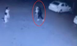 11 yaşındaki çocuğu site bahçesinde darbetti; olay kamerada