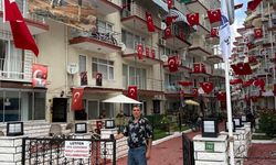 30 Ağustos coşkusunu yüzlerce bayrakla kutladılar