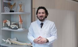 75 yaşındaki hasta, diz ağrılarından gördüğü tedaviyle kurtuldu