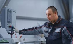Akıllı üretim sistemlerini yönetecek dijital fabrika operatörleri yetiştirilecek