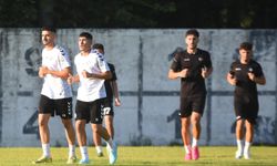 Altay, 17 eksikle çalışıyor