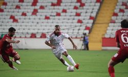 Antalyaspor evinde Orfa Yapı Pendikspor'a 3-2 mağlup oldu