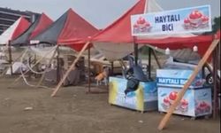 Arsuz'da Gastro Fest alanı fırtınada zarar gördü: Çadırlar uçtu, ekipmanlar hasar aldı