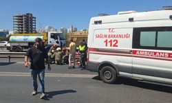 Bağcılar'da hafriyat kamyonunun altında kalan motosikletli hayatını kaybetti