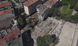 Bahçelievler'de çöken binada enkaz kaldırma çalışmaları sürüyor / Havadan görüntülerle