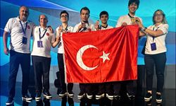 Bakan Bayraktar: Türkiye, INSO 2026'da 1 altın ve 3 bronz madalya kazanarak uluslararası arenaya güçlü bir giriş yaptı