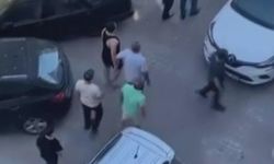 Bakırköy'de 2 kişinin yumruklu kavgası kamerada