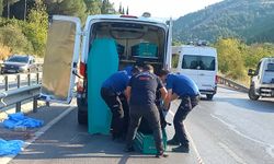 Bariyerlere çarpan motosikletin sürücüsü öldü