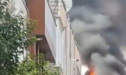 Bayrampaşa'da çatı katı alev alev yandı -1