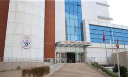 Belediye başkanının park halindeki makam aracına silahlı saldırı; 1 gözaltı