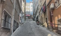 Beyoğlu'ndaki eniştesinin dükkanında fön çektiği için saldırıya uğrayan kişi: Herkesin ifadesini alacağım deyip evi bastılar