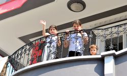Biyonik kulağı kırılan Ayşegül, okullar açılmadan önce 'duymak' istiyor