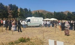 Çanakkale'de motosiklet kazasında ölen Emirhan, toprağa verildi
