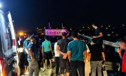 Çelik bariyerlere çarpan otomobilin ehliyetsiz sürücüsü öldü