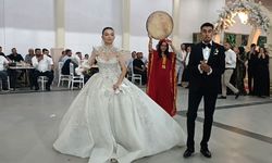Damada düğünde altın yerine araç lastiği hediye etti