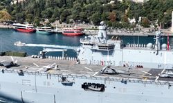 Deniz Kuvvetleri Komutanlığı'na bağlı 15 gemi İstanbul Boğazı'ndan geçiyor - 1