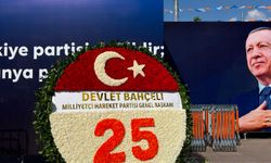 Devlet Bahçeli'den AK Parti'nin 25'inci yılına özel çelenk
