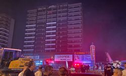 Diyarbakır'da plazada yangın; 5 kişi dumandan etkilendi (3)