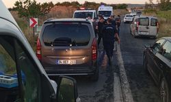 Edirne'de otomobil ile hafif ticari araç kafa kafaya çarpıştı: 2 yaralı