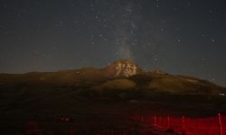 Erciyes'te 2 bin 650 metre yükseklikte meteor yağmuru