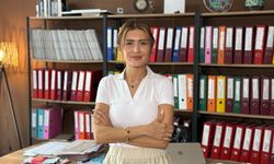 Eski eşiyle görüşen kadına, boşanma davasında tazminat cezası