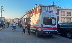 Eskişehir'de iki katlı binada yangın: 4 kişi dumandan etkilendi