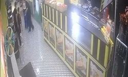 Eyüpsultan'da nefes borusuna yiyecek kaçan çocuğu, Heimlich manevrasıyla kurtardı