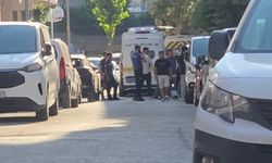Gaziosmanpaşa'da bir kişi evde boğazı kesilmiş halde ölü bulundu