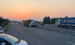 Hafriyat kamyonu bariyerlere çarptı; 1 ölü, 1 yaralı