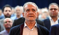 İran: Mücteba Hamaney, Pezeşkiyan ile görüştü